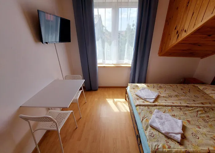 Πανσιόν Goscinne Kolorowa 3*